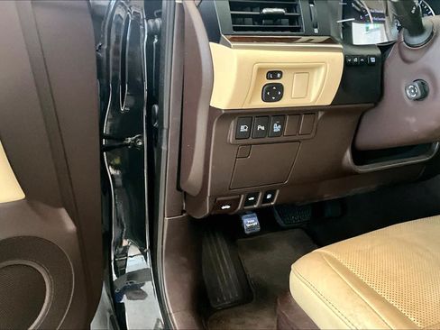 Used 2018 Lexus ES 350 w/ Luxury Package w/Wood Trim FWD image 30