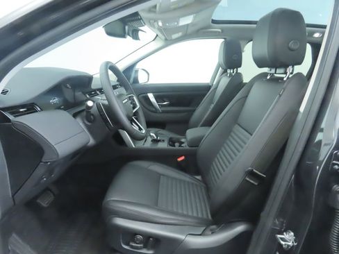 Used 2025 Land Rover Discovery Sport S image 21