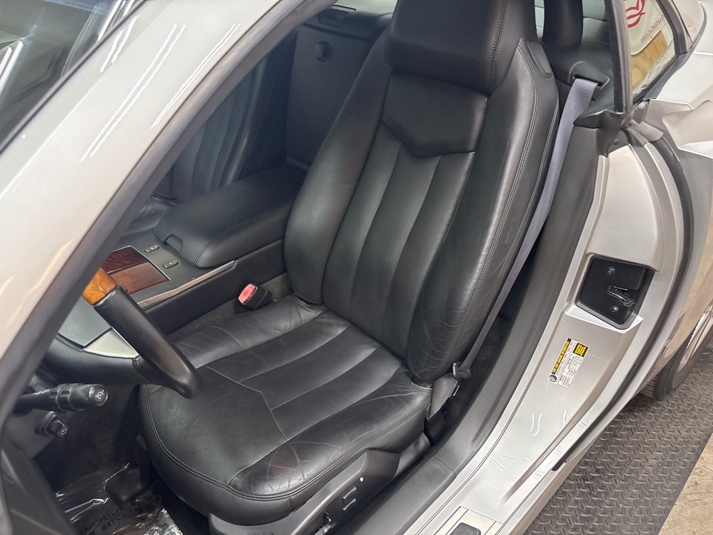 Used 2006 Cadillac XLR RWD image 26