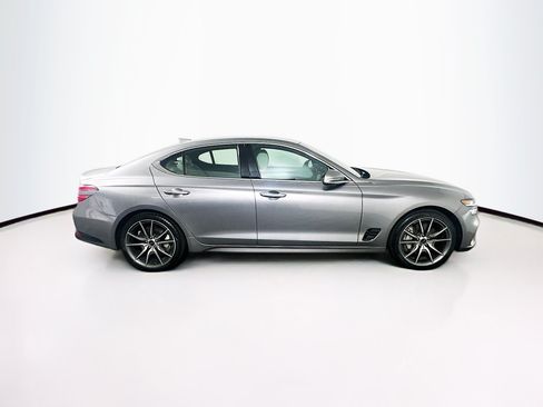 Used 2025 Genesis G70 2.5T RWD image 10