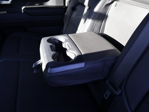 Used 2024 GMC Sierra 2500 Denali w/ Denali Reserve Package image 31