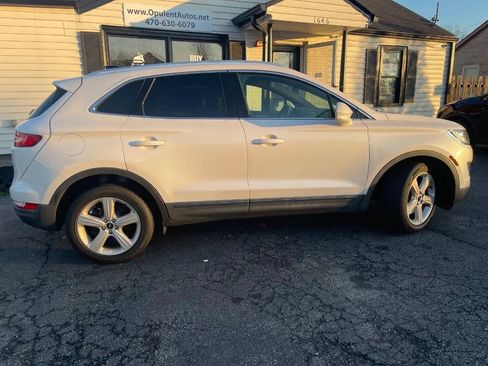 Used 2017 Lincoln MKC Premiere image 9