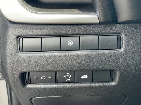 Certified 2024 Nissan Rogue SV w/ SV Premium Package AWD/4WD image 19