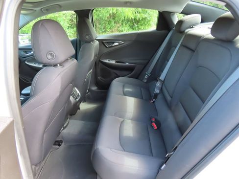 Used 2024 Chevrolet Malibu LT FWD image 25