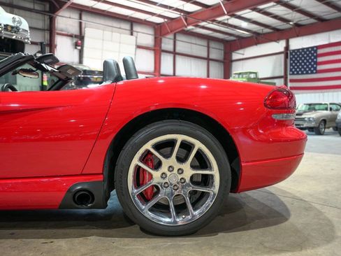Used 2004 Dodge Viper SRT-10 image 5