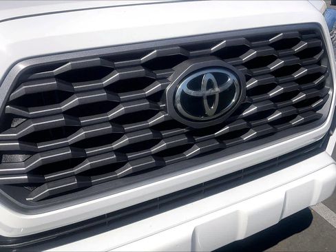 Used 2021 Toyota Tacoma TRD Sport w/ Technology Package image 29