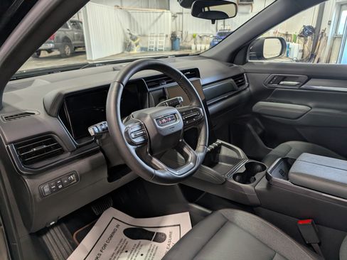 Used 2026 GMC Terrain AT4 AWD/4WD image 13