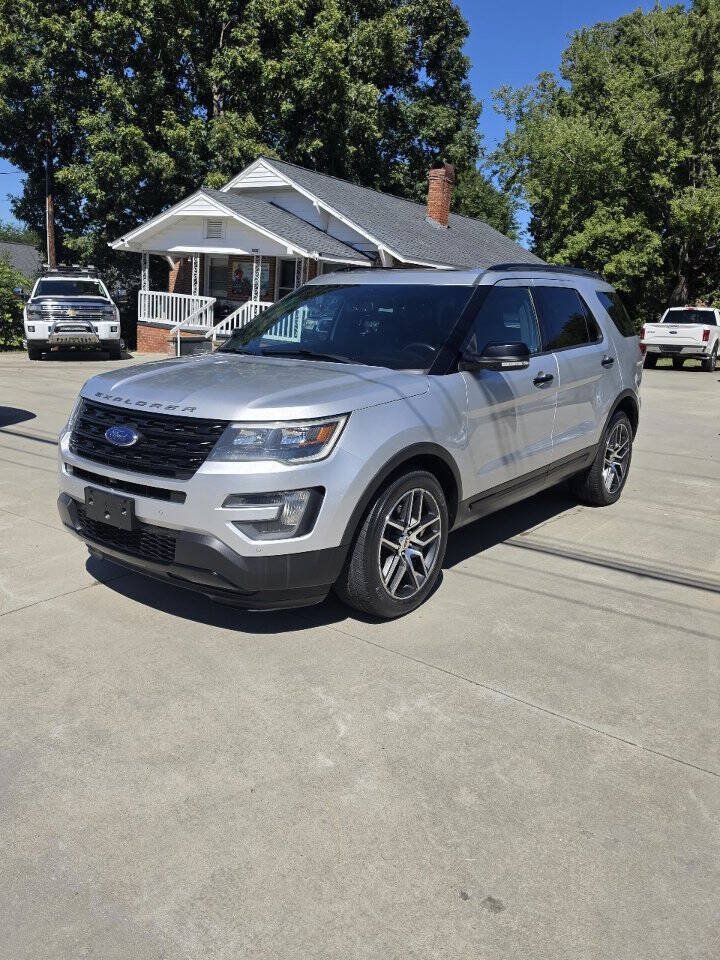 Used 2016 Ford Explorer Sport w/ Equipment Group 401A AWD/4WD image 1