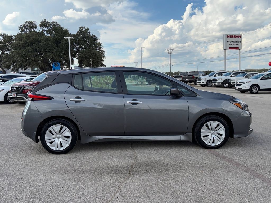 Used 2025 Nissan Leaf S w/ Protection Package FWD image 4