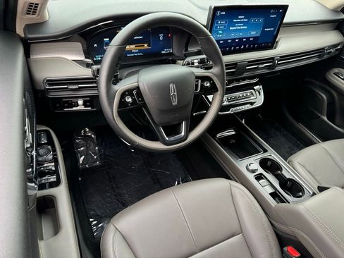 Used 2025 Lincoln Corsair FWD w/ Equipment Group 101A image 21