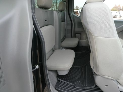 Used 2019 Nissan Frontier S image 25