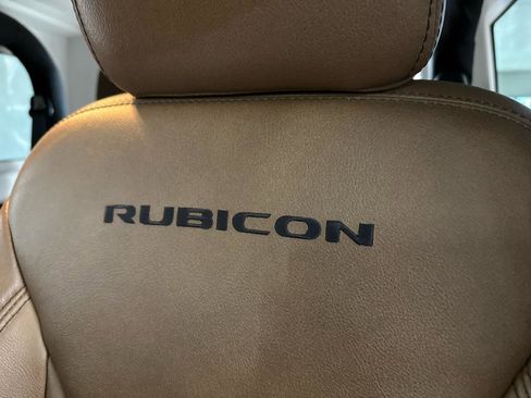 Used 2015 Jeep Wrangler Rubicon w/ Power Convenience Group AWD/4WD image 20