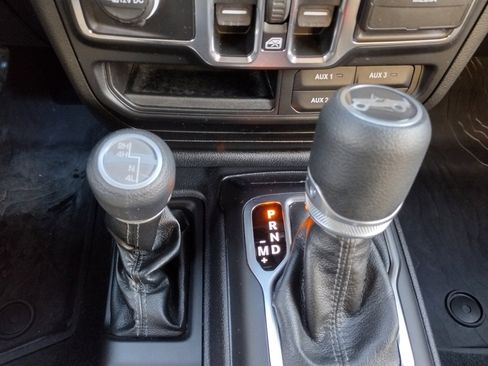 Used 2020 Jeep Wrangler Unlimited Sport image 8