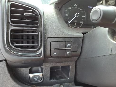 Used 2025 RAM ProMaster 2500 w/ Convenience Group FWD image 7