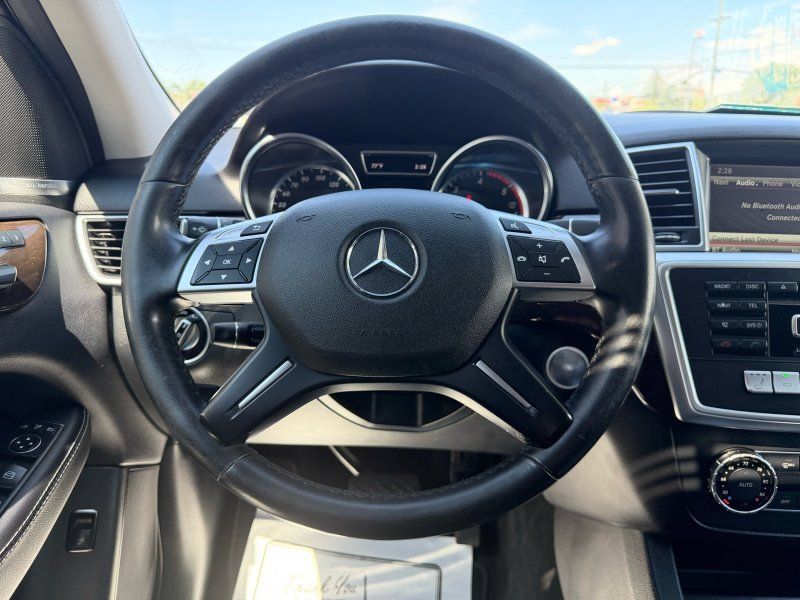 Used 2015 Mercedes-Benz ML 250 BlueTEC 4MATIC image 11