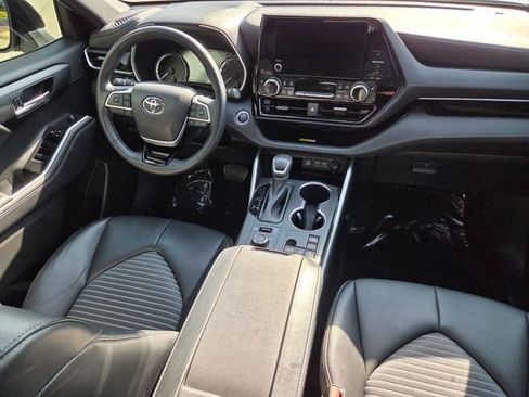 Used 2023 Toyota Highlander XSE AWD/4WD image 31