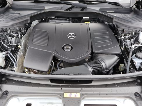 Certified 2025 Mercedes-Benz GLC 300 image 43