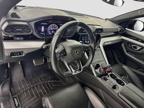 Used 2020 Lamborghini Urus AWD/4WD image 9