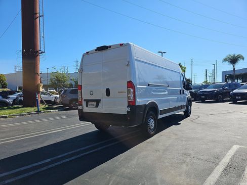 Used 2024 RAM ProMaster 2500 w/ Convenience Group FWD image 7
