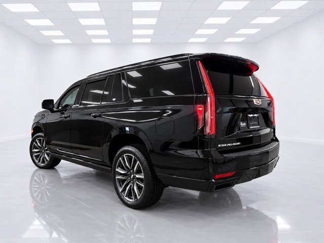 Used 2023 Cadillac Escalade ESV Sport Platinum AWD/4WD image 8