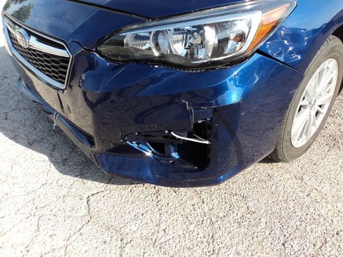 Used 2018 Subaru Impreza 2.0i Premium w/ Popular Package #2 AWD/4WD image 2
