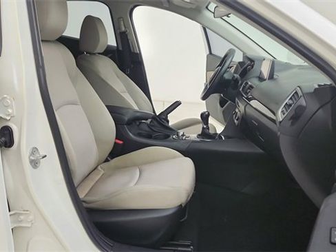 Used 2015 MAZDA MAZDA3 i Sport image 26