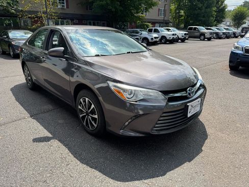 Used 2017 Toyota Camry LE FWD image 7