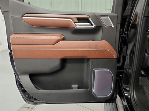 Used 2023 GMC Sierra 1500 Denali Ultimate image 30