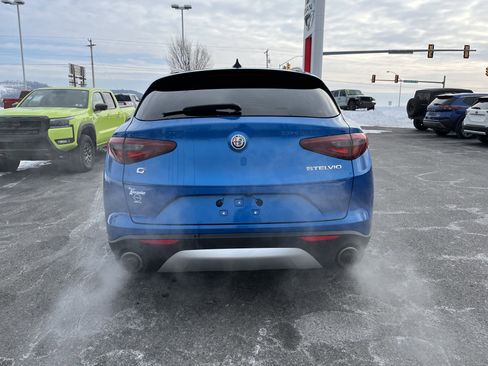 Used 2018 Alfa Romeo Stelvio Ti Sport image 4