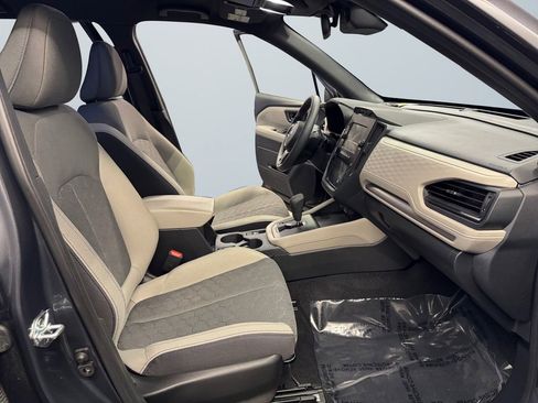 Certified 2025 Subaru Forester Base image 15