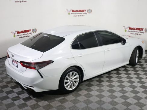 Used 2023 Toyota Camry LE image 4