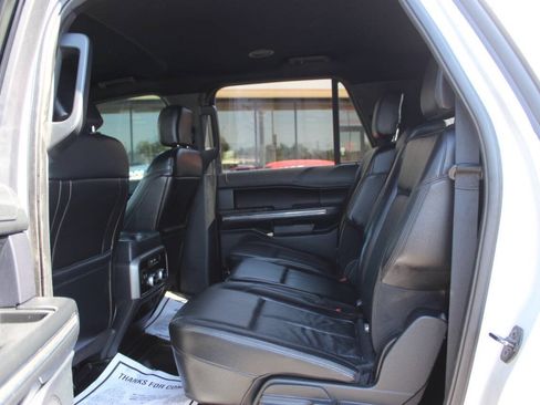 Used 2019 Ford Expedition Max XLT w/ Equipment Group 201A AWD/4WD image 18