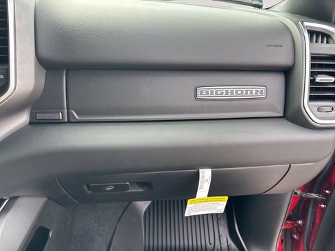 New 2026 RAM 1500 4x4 Crew Cab image 28