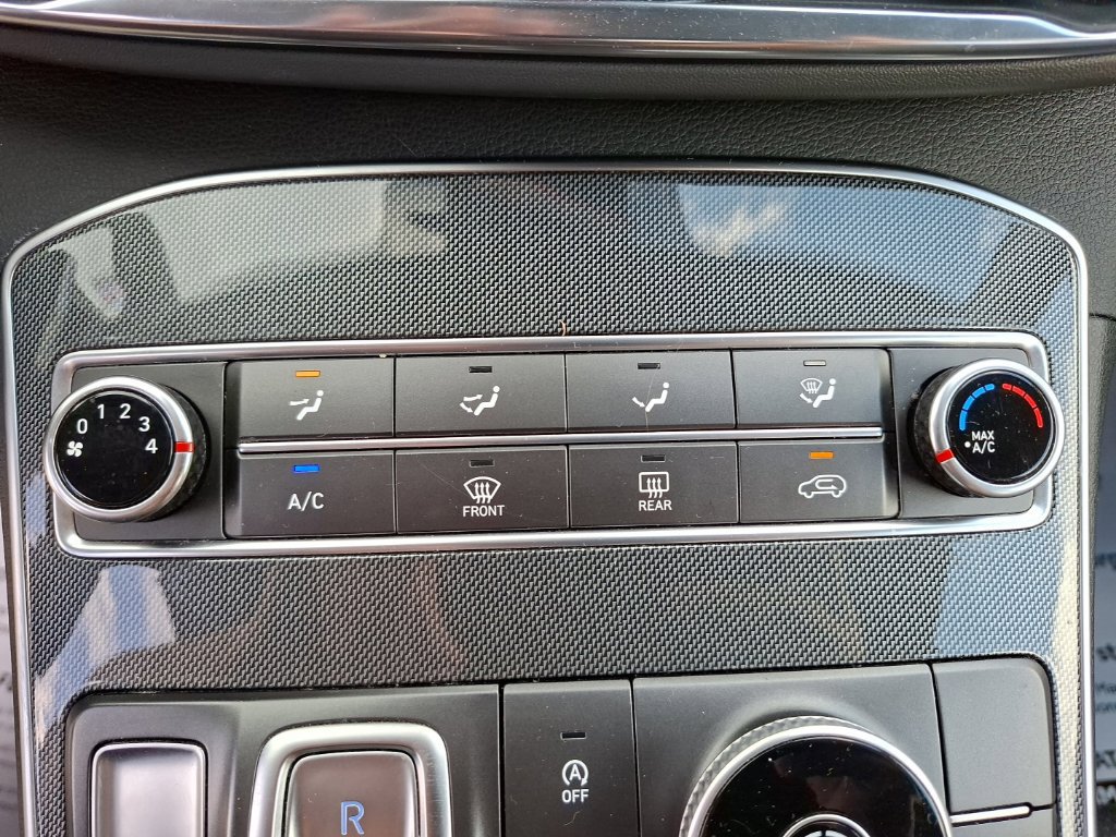 Used 2022 Hyundai Santa Fe SEL FWD image 23