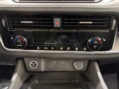 Used 2021 Nissan Rogue SV w/ Premium Package AWD/4WD image 37