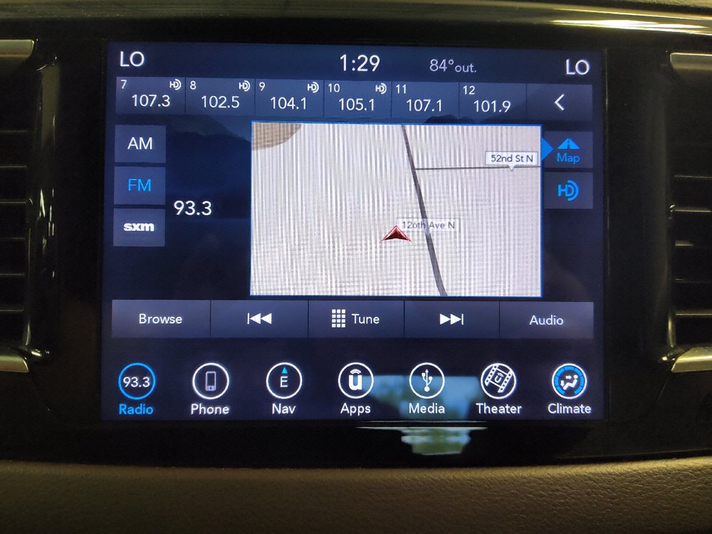 Used 2018 Chrysler Pacifica Touring-L Plus FWD image 25