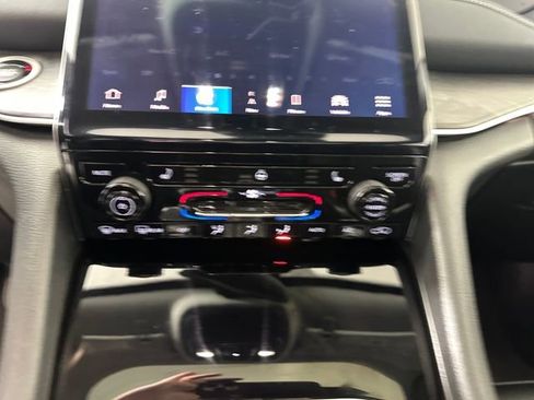 Used 2023 Jeep Grand Cherokee 4WD 4xe image 23