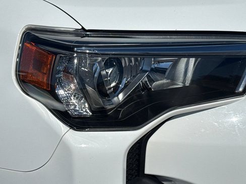 Used 2024 Toyota 4Runner SR5 AWD/4WD image 45