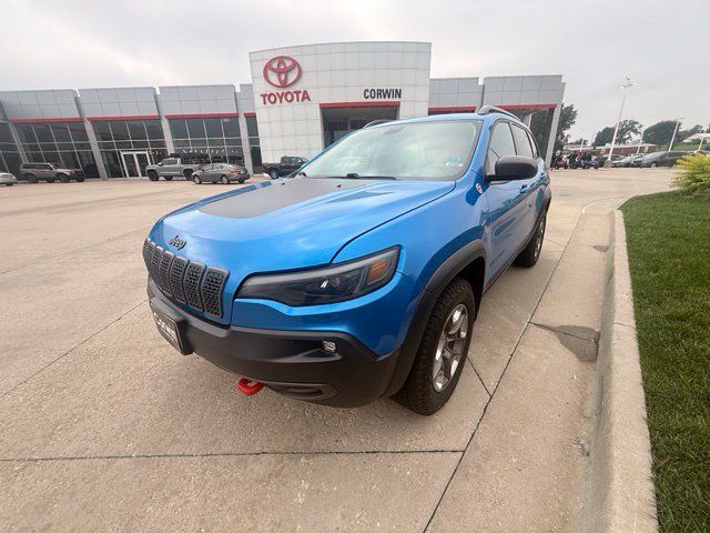 Used 2019 Jeep Cherokee Trailhawk w/ Cold Weather Group AWD/4WD image 8