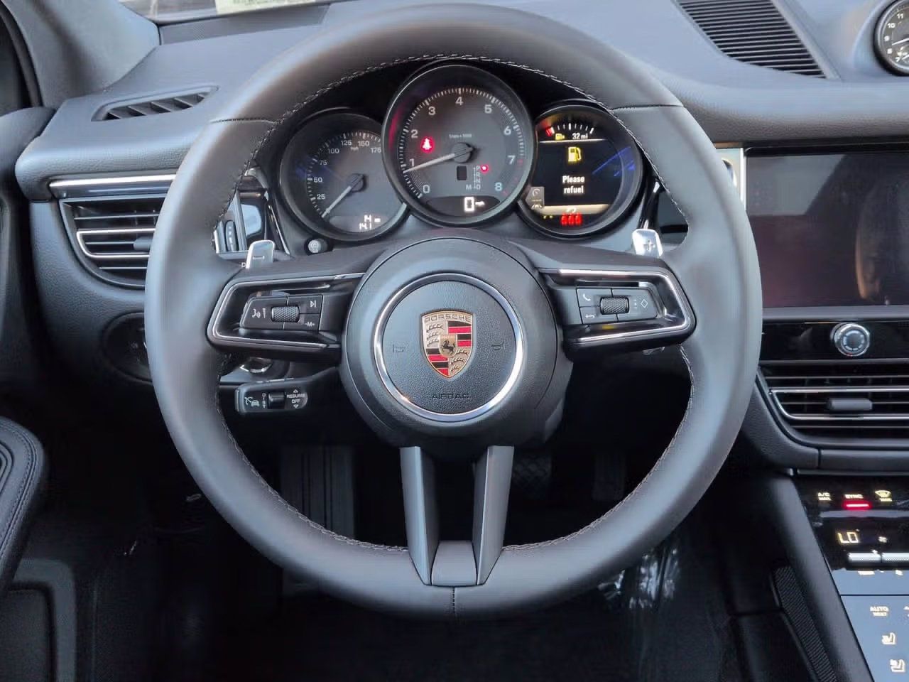 Certified 2026 Porsche Macan AWD/4WD image 16