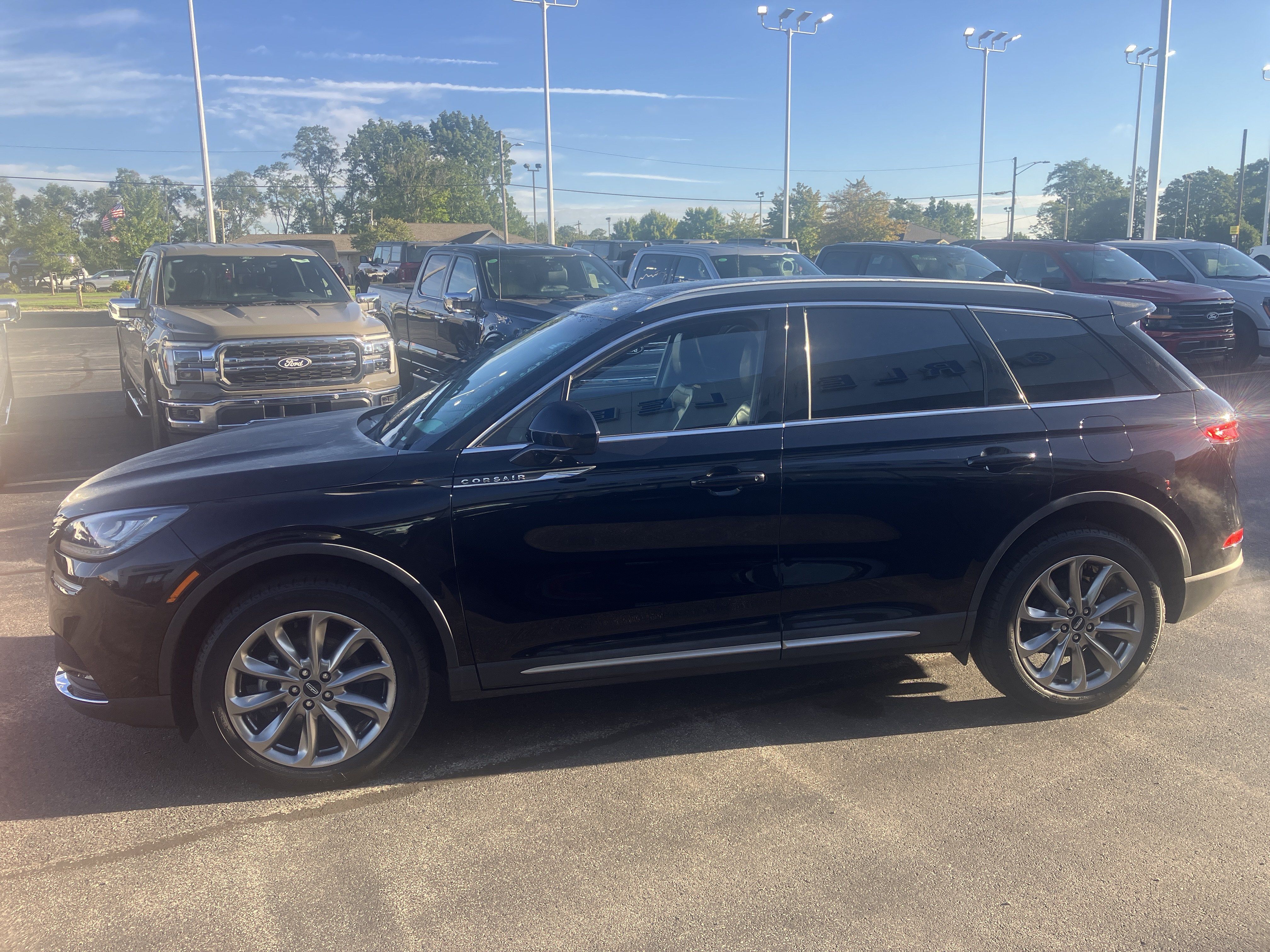 Used 2022 Lincoln Corsair AWD w/ Premium Package image 4
