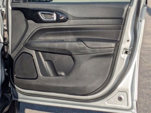 New 2026 Jeep Compass Latitude image 33