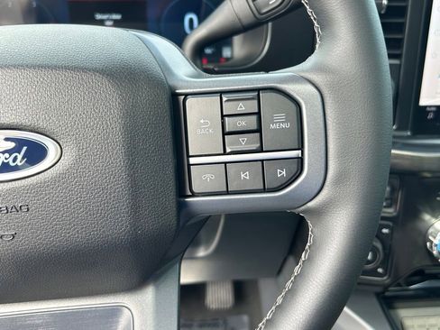 New 2026 Ford F250 Lariat w/ Black Appearance Package image 42