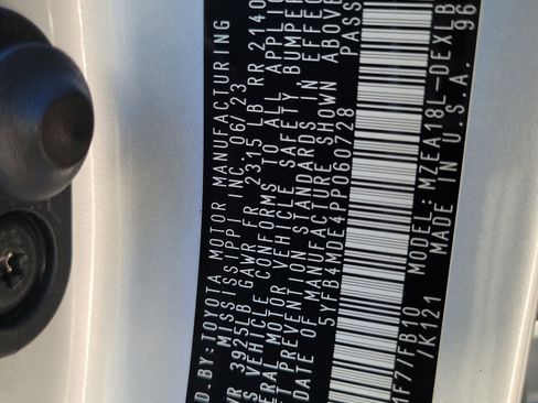 Used 2023 Toyota Corolla LE image 30