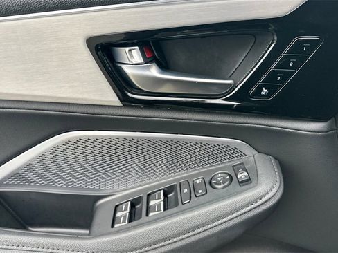 Certified 2025 Acura MDX FWD image 12