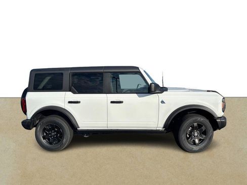 Used 2024 Ford Bronco Black Diamond AWD/4WD image 2