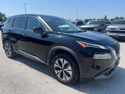 Used 2022 Nissan Rogue SV FWD image 1