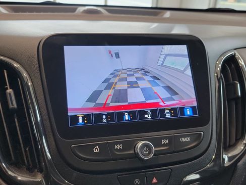 Used 2023 Chevrolet Equinox RS AWD/4WD image 16