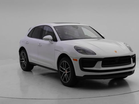 Used 2026 Porsche Macan AWD/4WD image 12