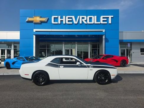 Used 2021 Dodge Challenger R/T Scat Pack w/ T/A Package RWD image 2